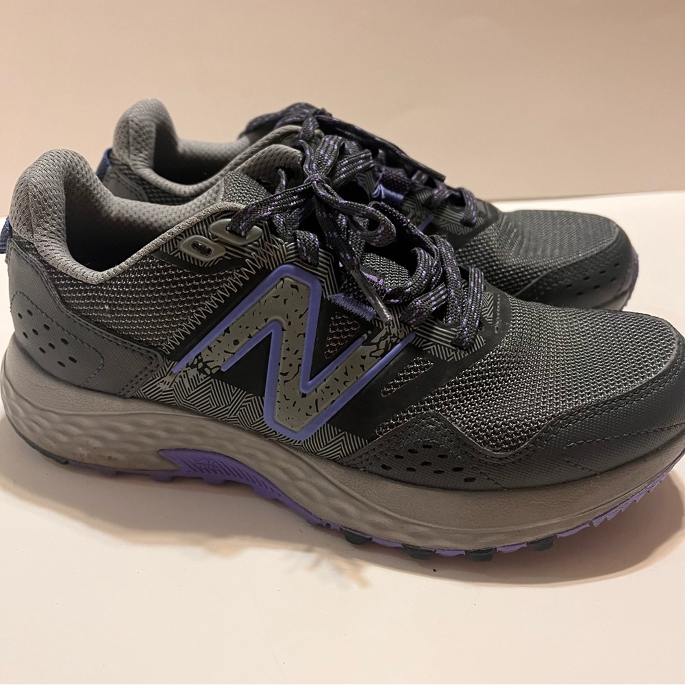 New Balance Running Trail Hiking  Shoes Womens 6.5 Gray 410 Purple Men 5